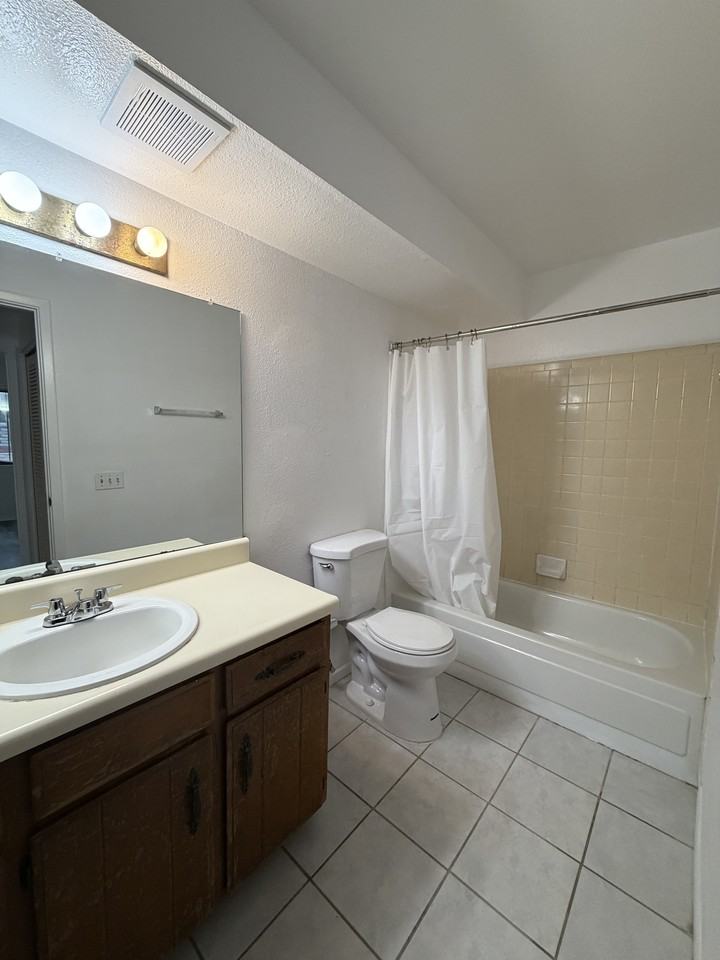 6625 E Golf Links Rd #1 - Photo 7 of 12