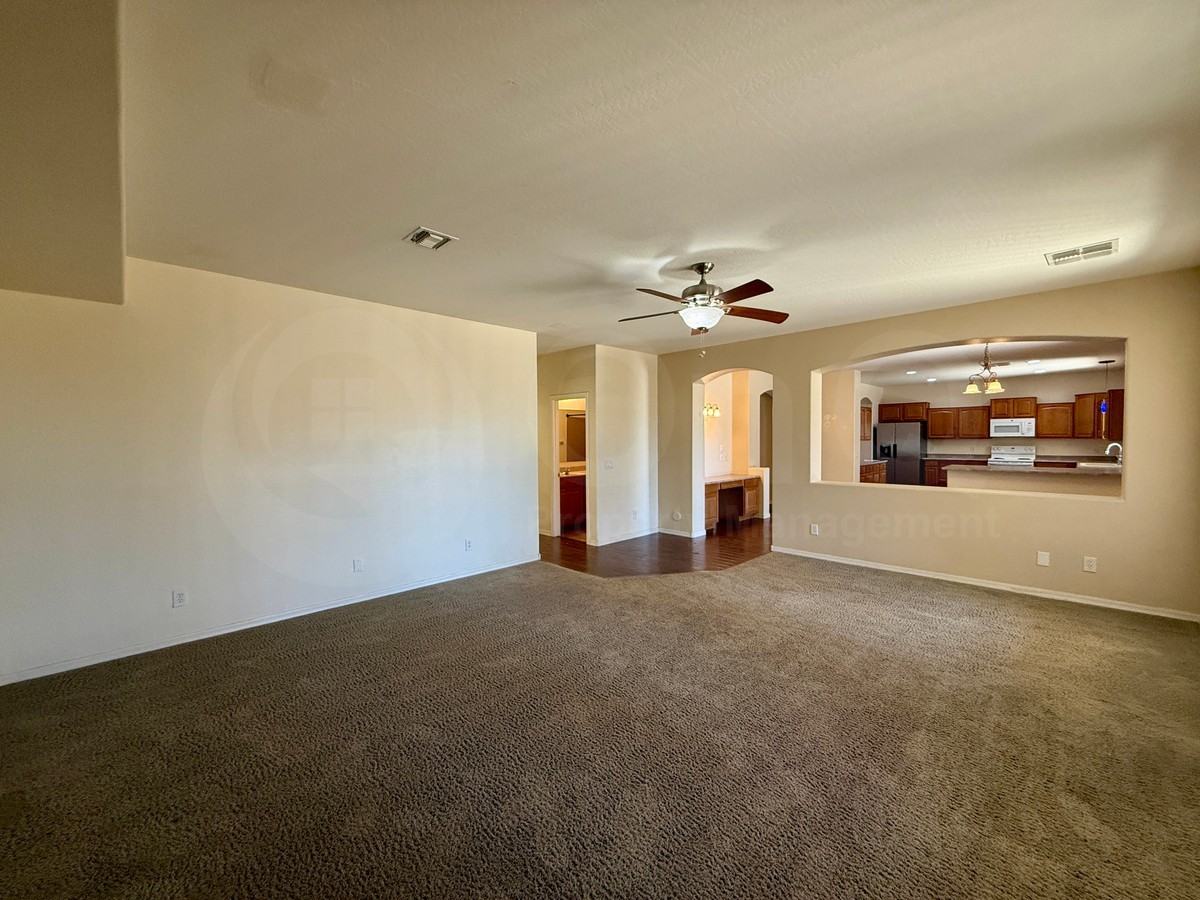 15621 N 182nd Ln - Photo 6 of 28