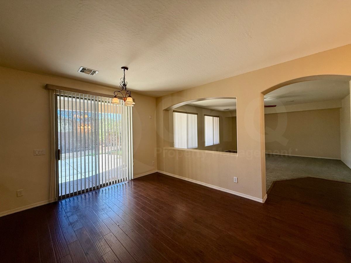 15621 N 182nd Ln - Photo 7 of 28