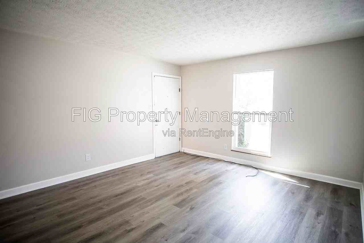 4800 Cannon Ridge Dr #B - Photo 2 of 15