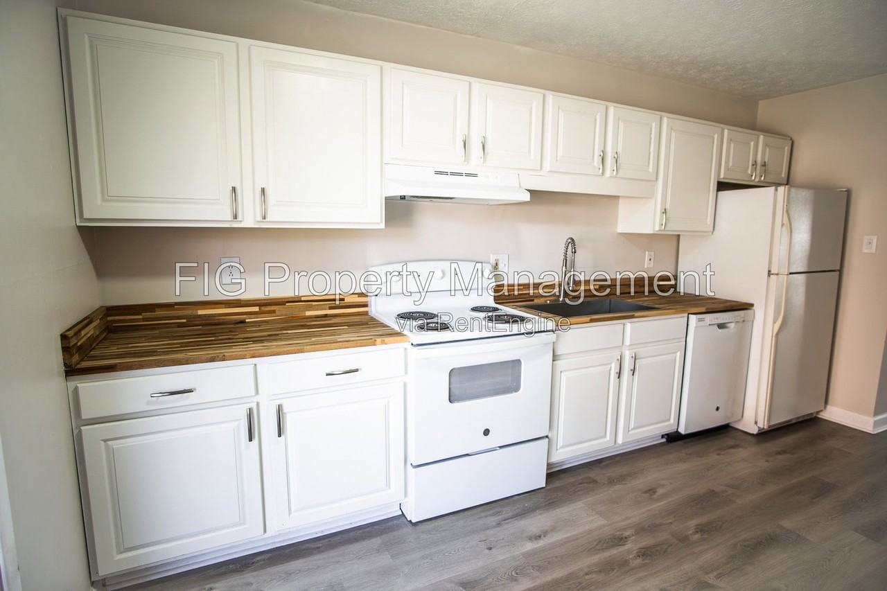 4800 Cannon Ridge Dr #B - Photo 3 of 15