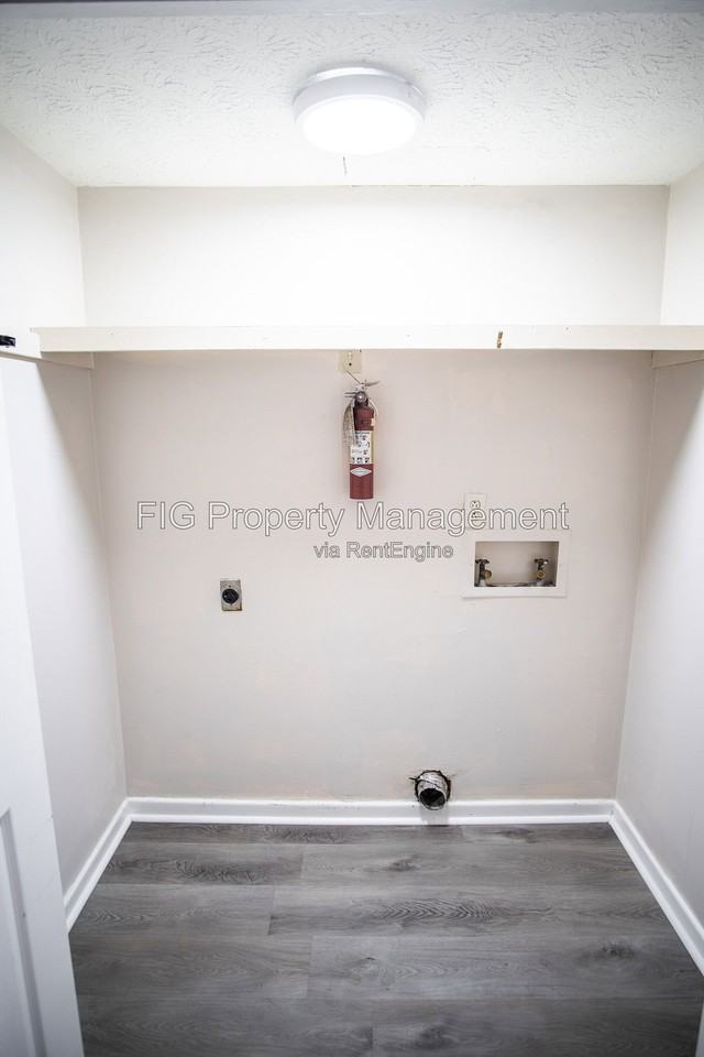 4800 Cannon Ridge Dr #B - Photo 4 of 15