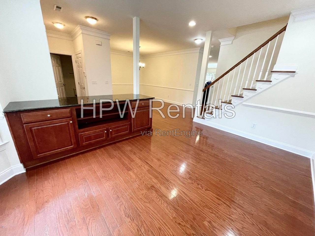 9519 Dellbrook Ct - Photo 3 of 30