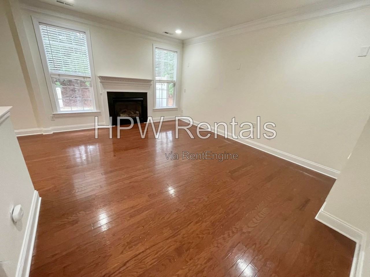 9519 Dellbrook Ct - Photo 7 of 30