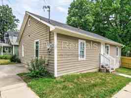 featured image of 418 N Allen Rd
