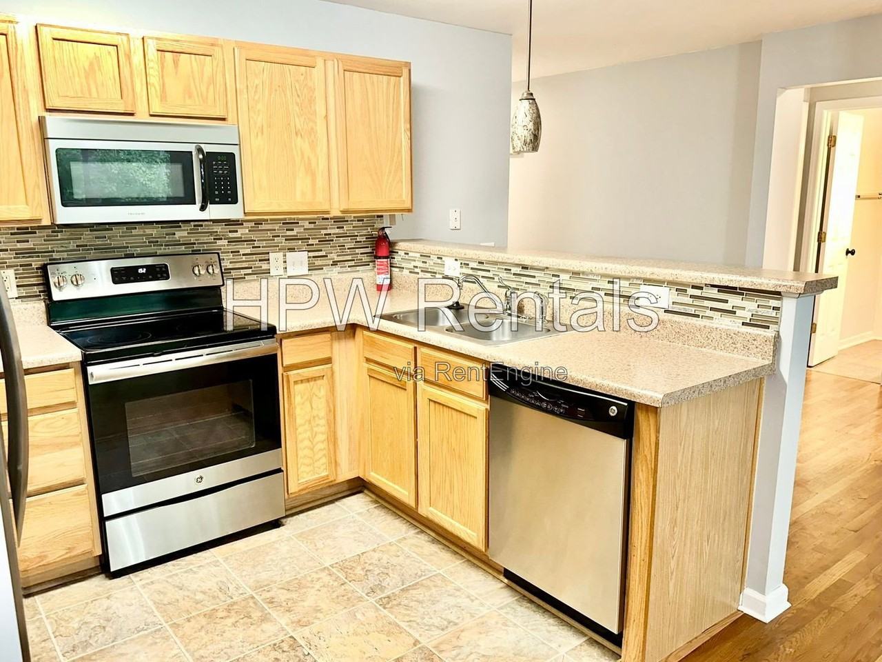 2800 Trailwood Pines Ln #202 - Photo 3 of 18