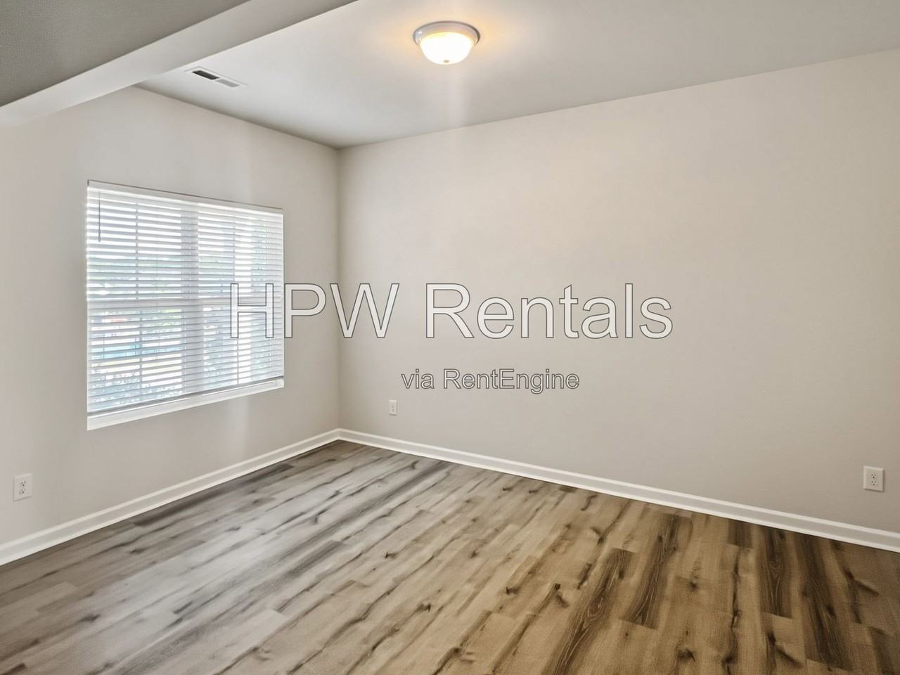 96 Saddle Oaks Ln - Photo 2 of 22