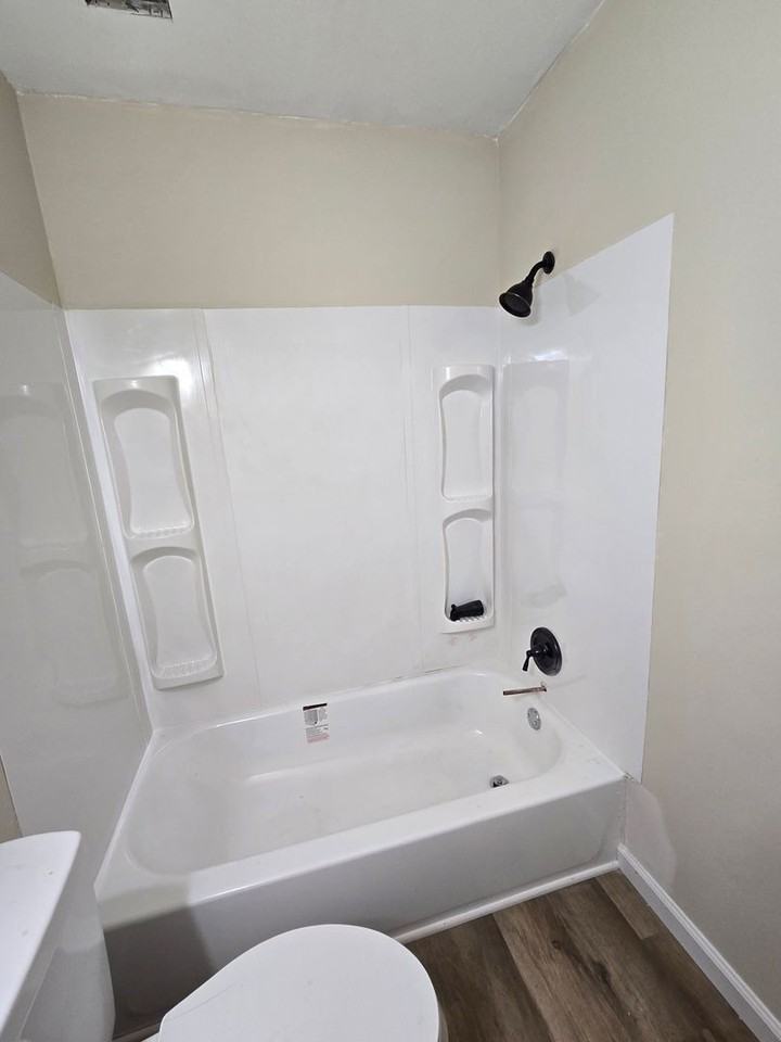 3950 W 126th St #304 - Photo 7 of 9