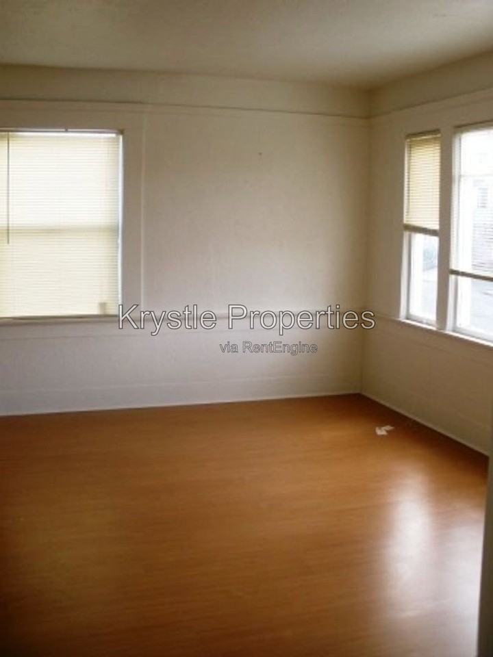 328 Monterey St - Photo 4 of 7