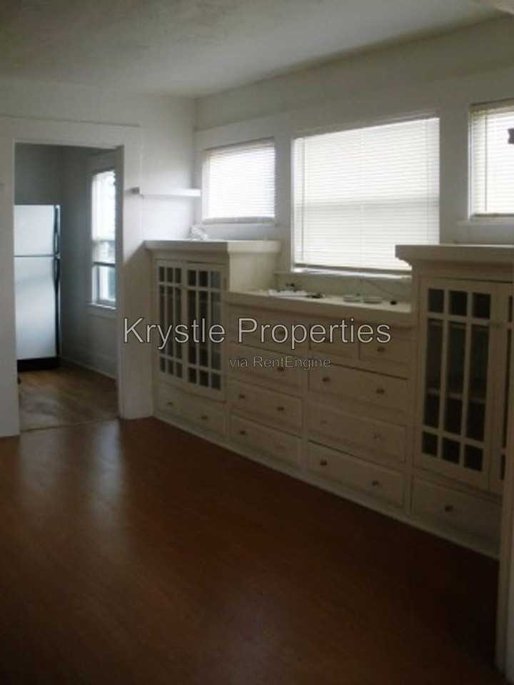 328 Monterey St - Photo 6 of 7