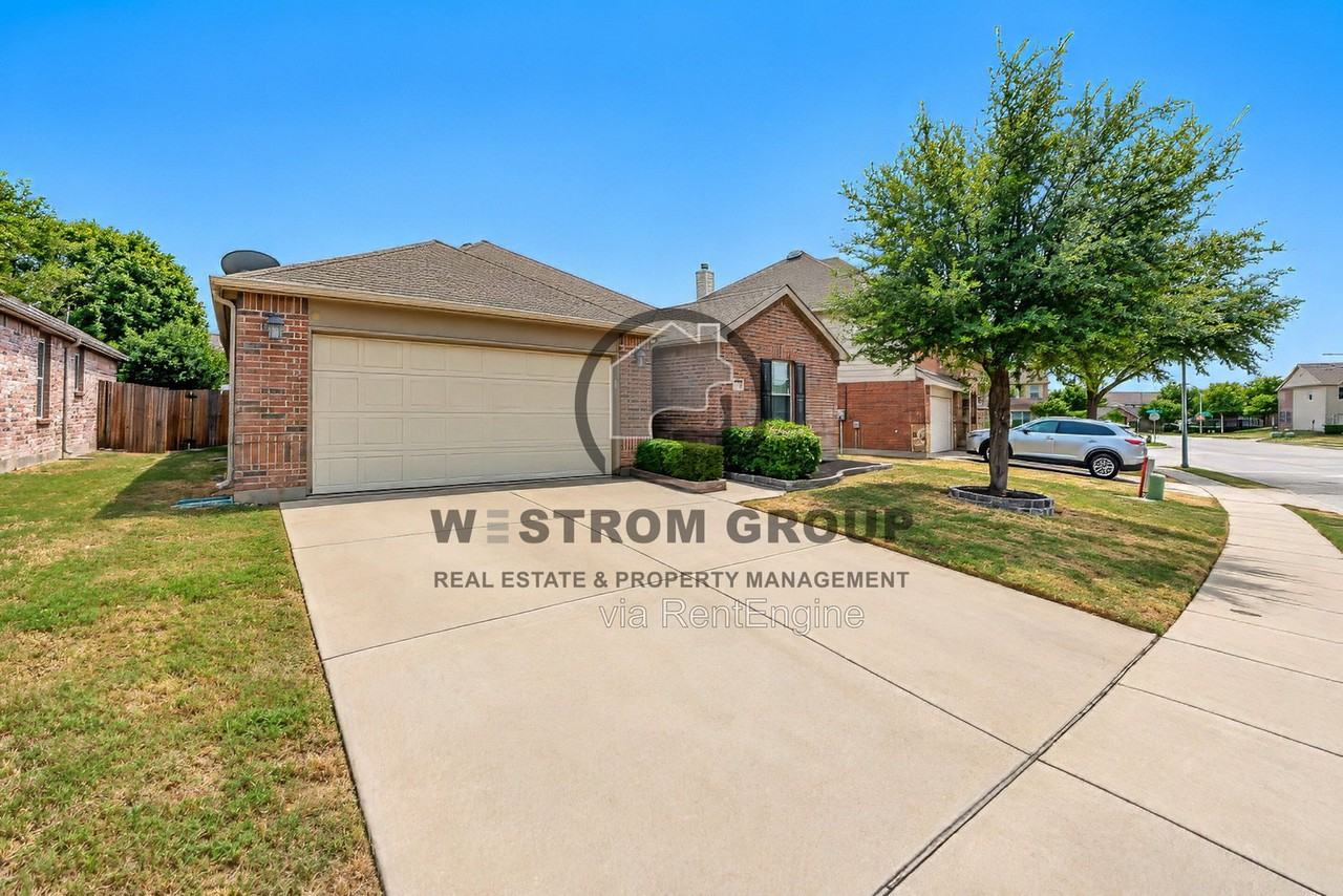 3208 Brixton Dr - Photo 2 of 36