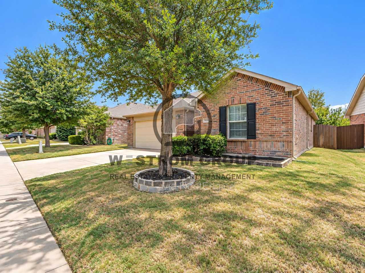3208 Brixton Dr - Photo 3 of 36