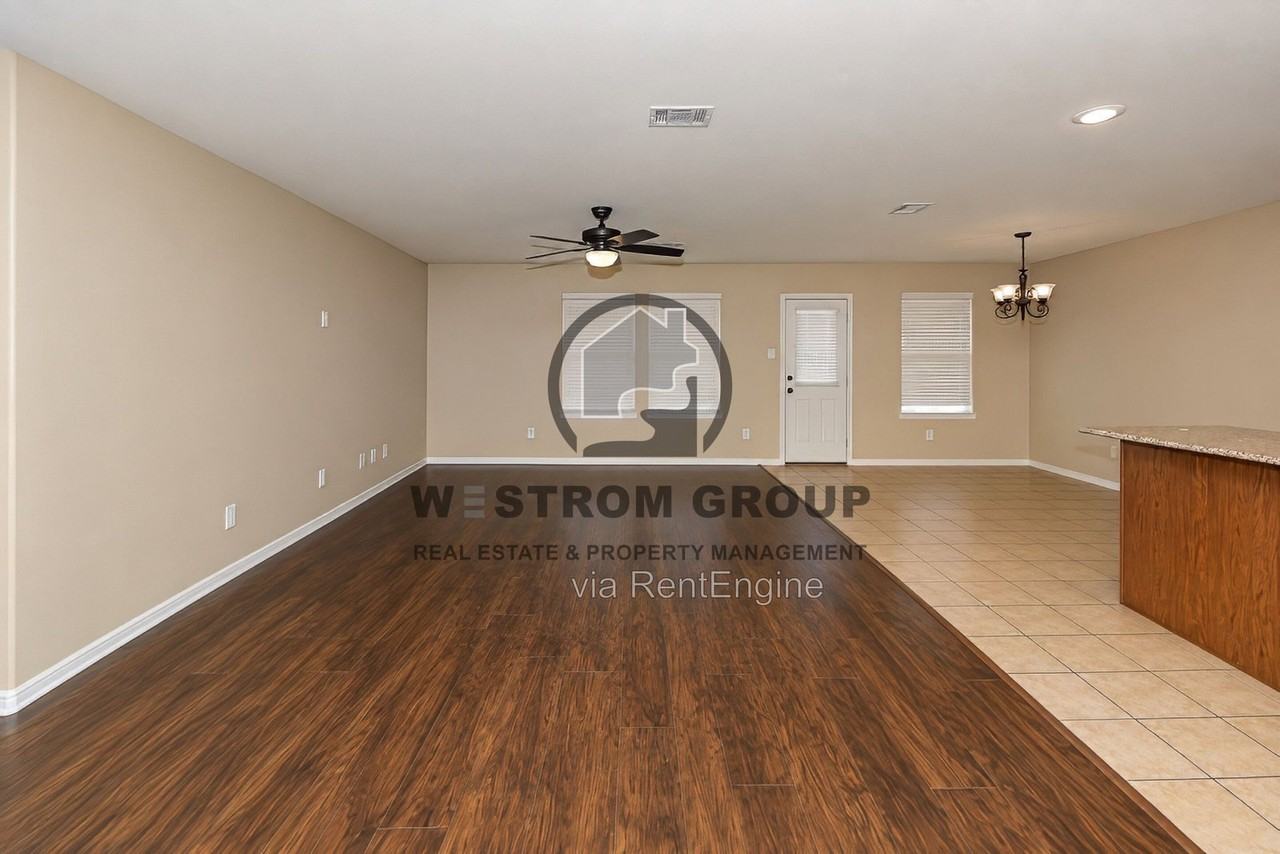 3208 Brixton Dr - Photo 7 of 36