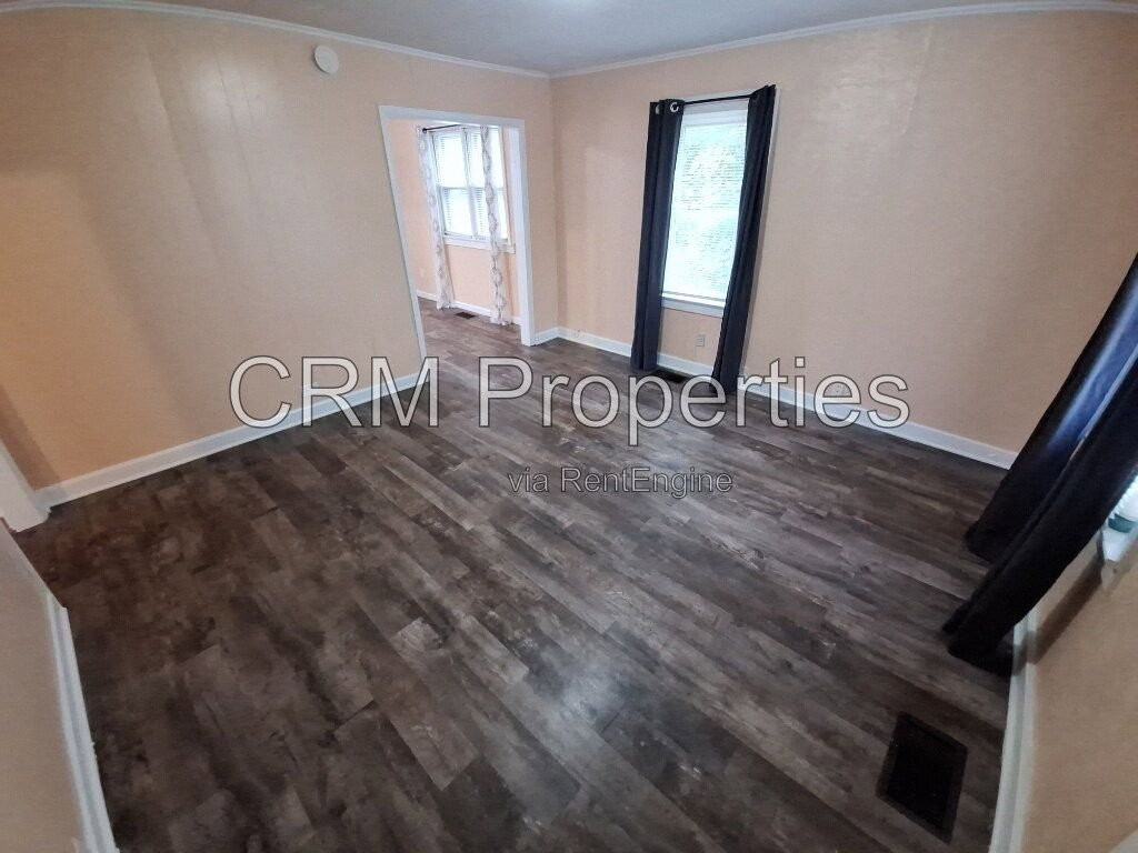 1524 N Leeds St - Photo 3 of 22