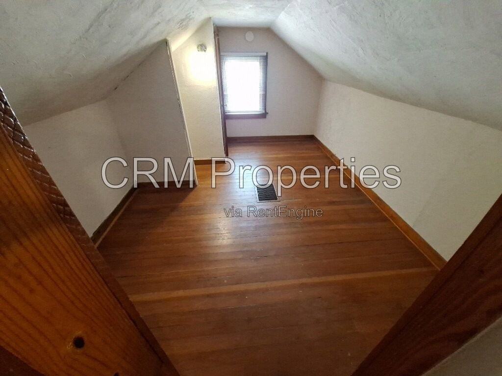 1524 N Leeds St - Photo 7 of 22