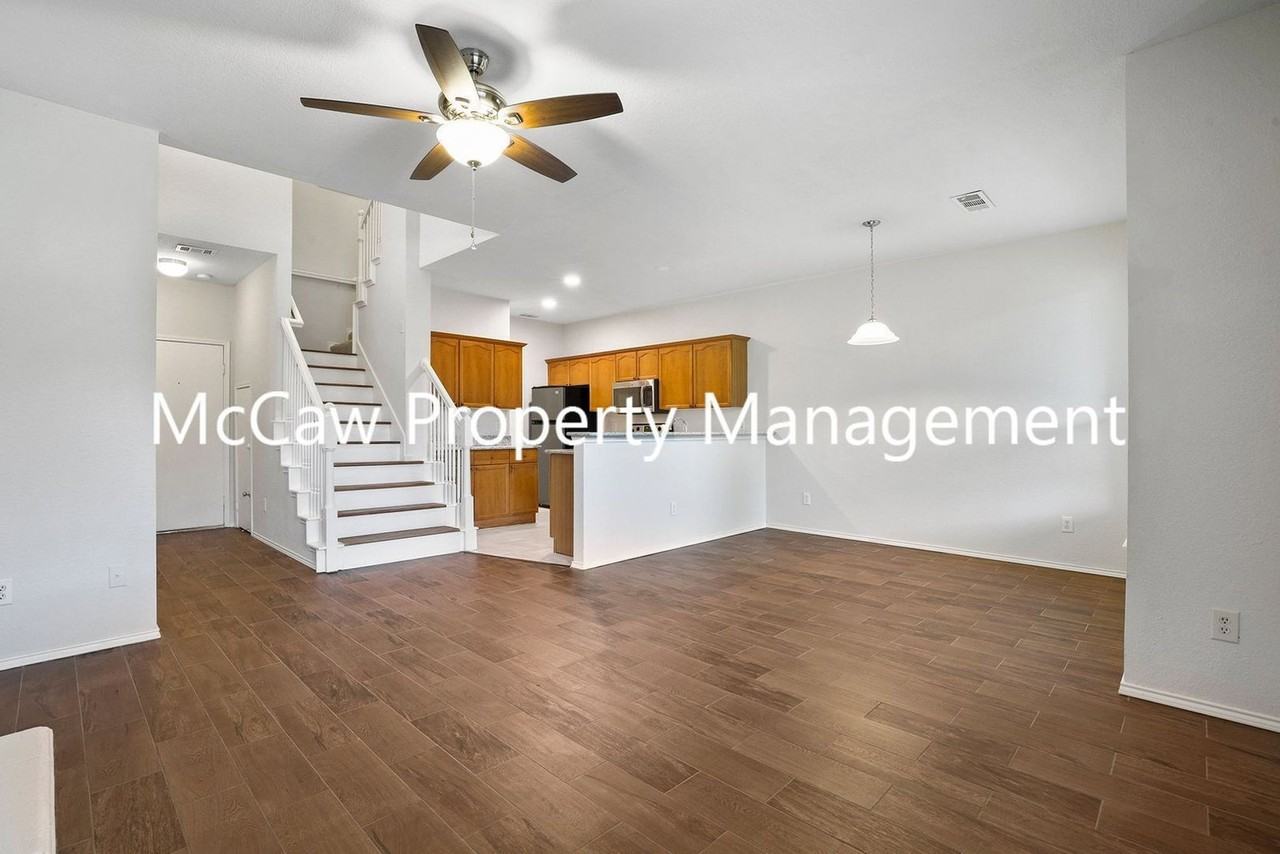 1511 Barbara Dr - Photo 3 of 21