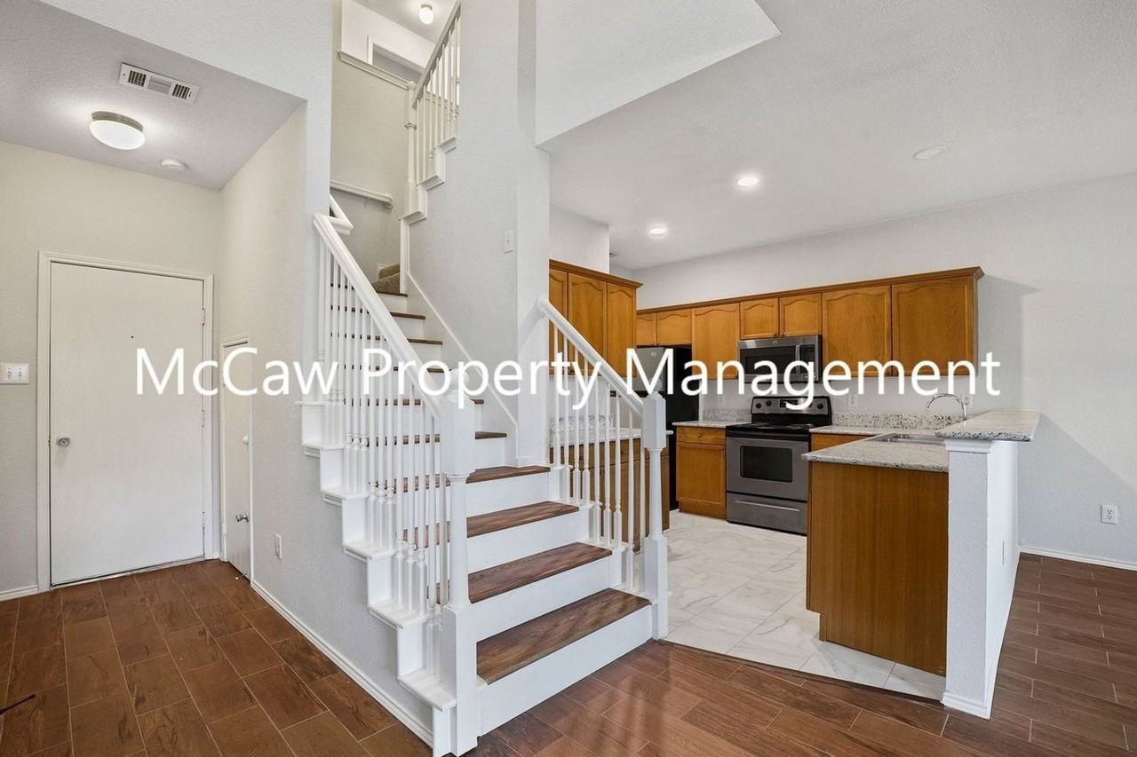 1511 Barbara Dr - Photo 6 of 21