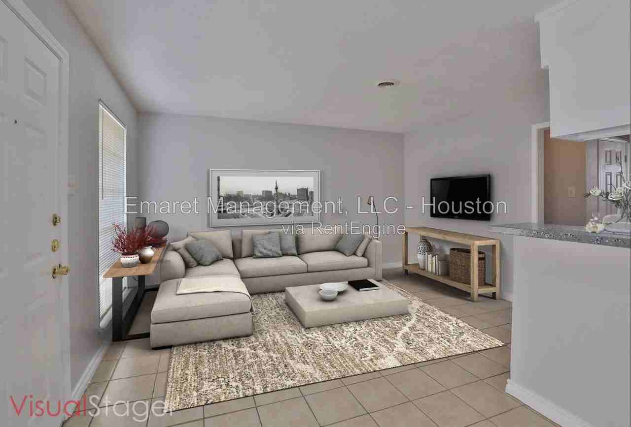 310 Yaupon St #211 - Photo 3 of 15