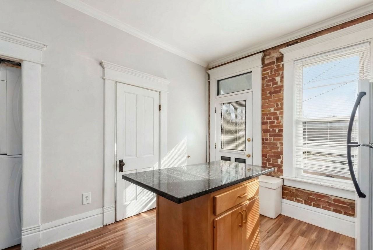 147 W 9th Ave - Photo 5 of 33