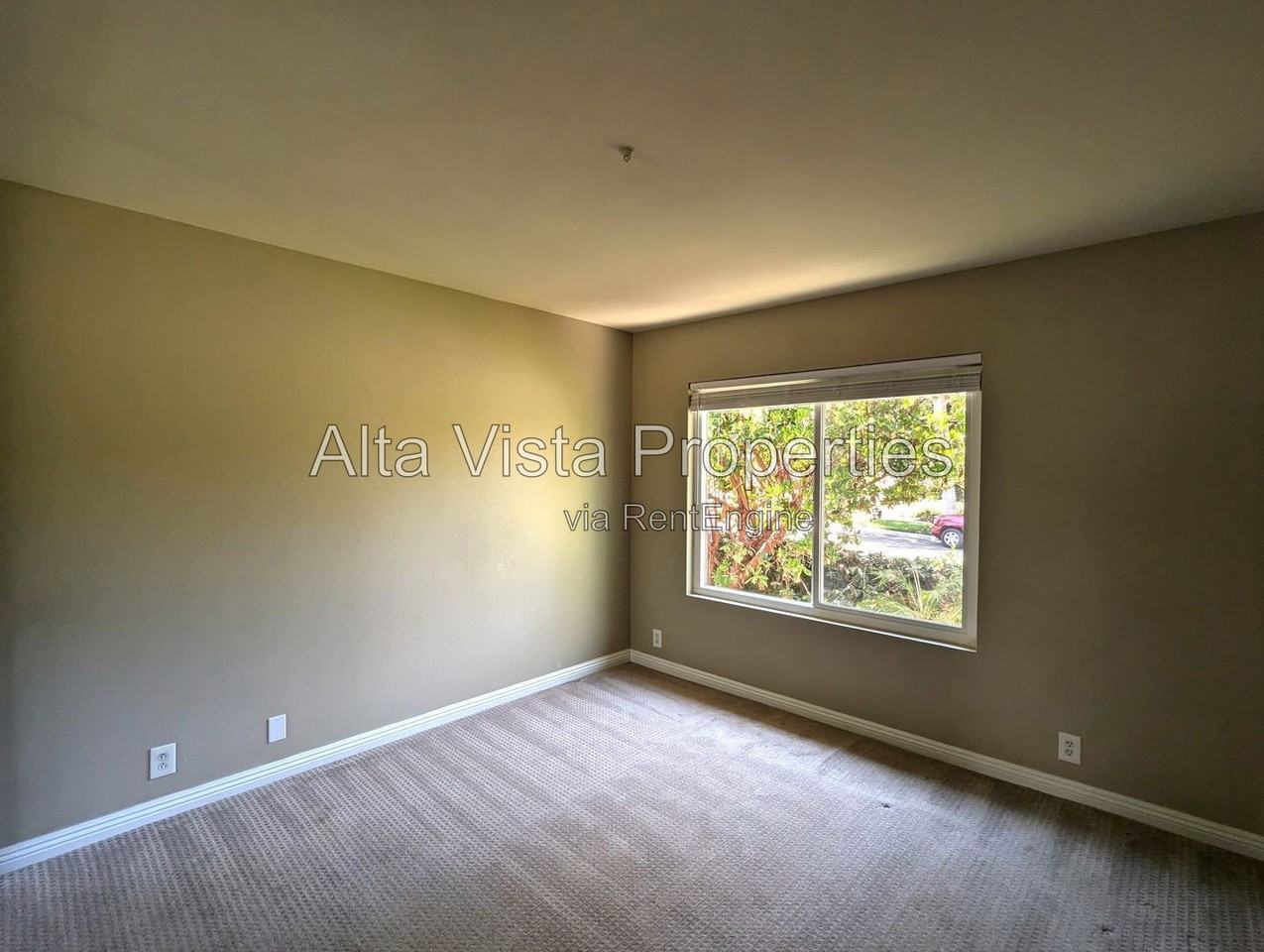 13440 Tiverton Rd - Photo 6 of 28