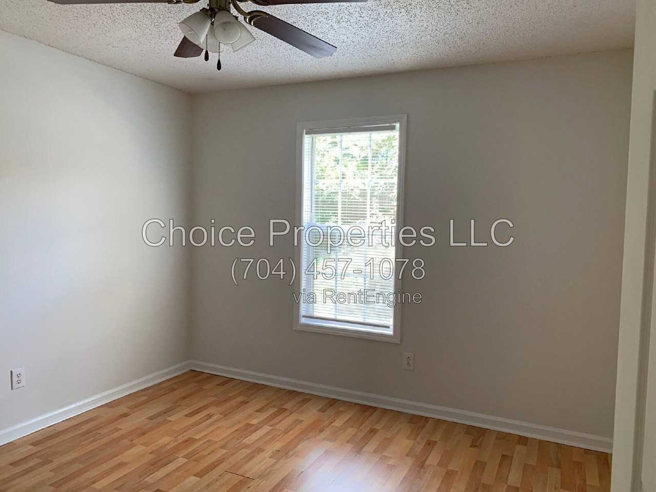 56 Tribune Ave Sw #A - Photo 6 of 8