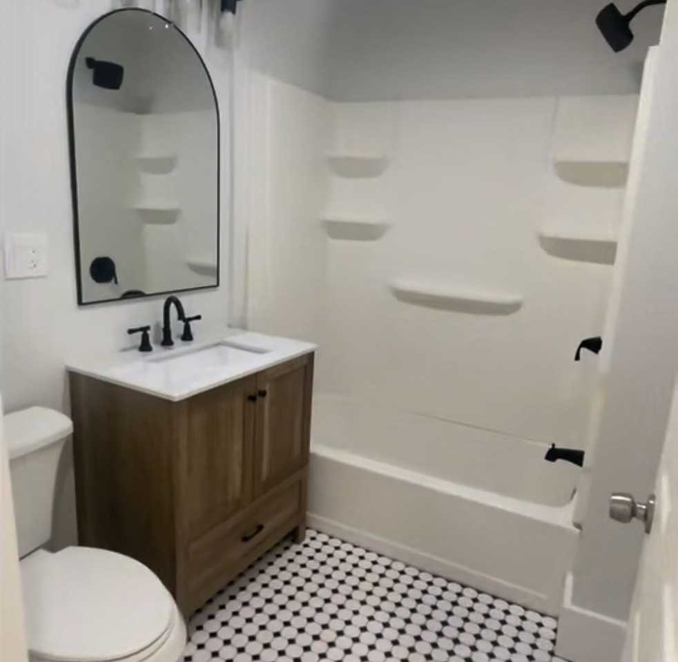 522 Broadway #201 - Photo 4 of 5