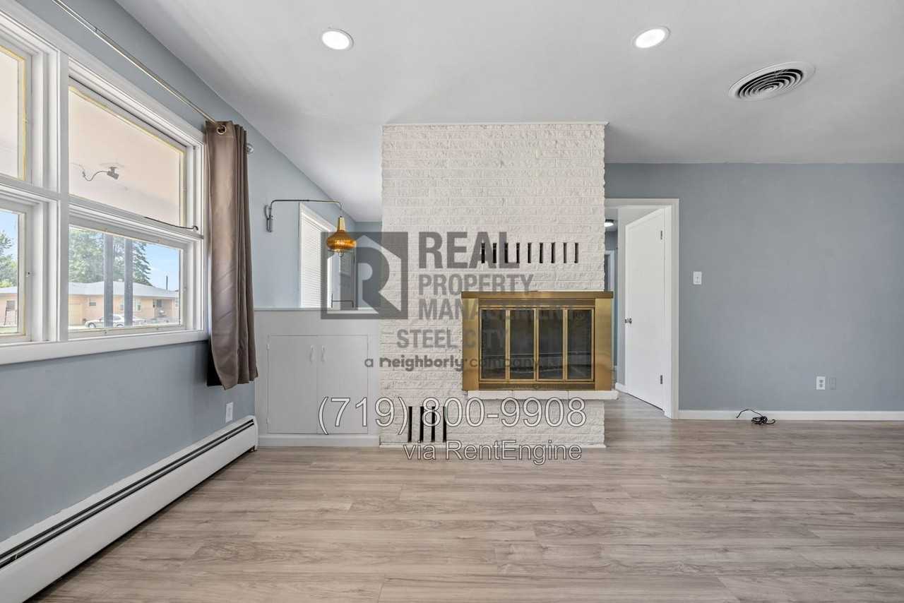 63 Baylor St - Photo 7 of 32