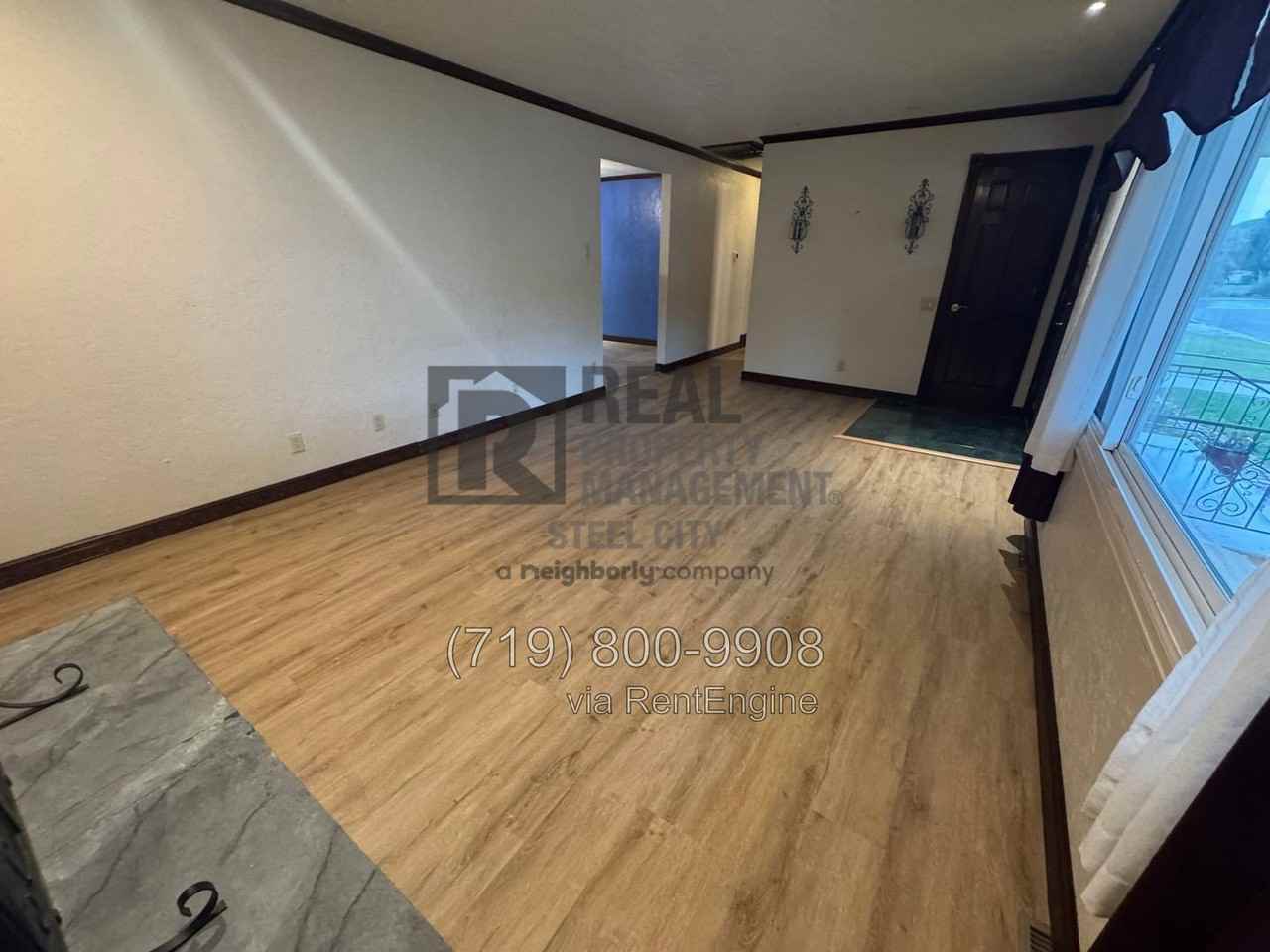 1728 Mackenzie Rd - Photo 6 of 38