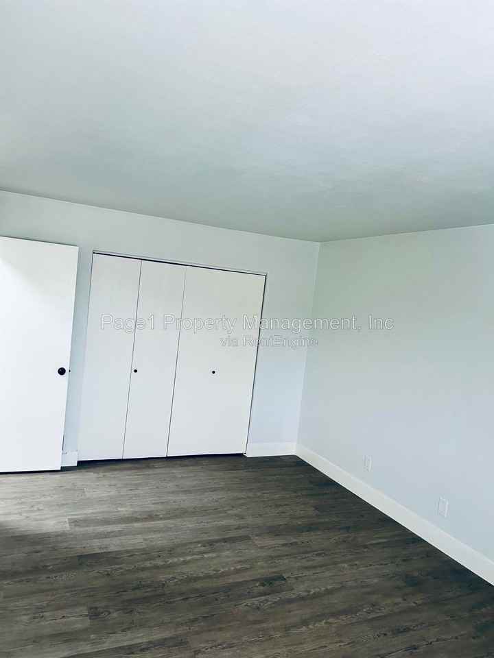 3805 Sage Dr #F - Photo 6 of 8