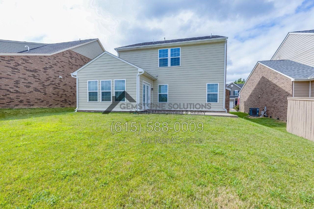 7512 Oakledge Dr - Photo 4 of 42