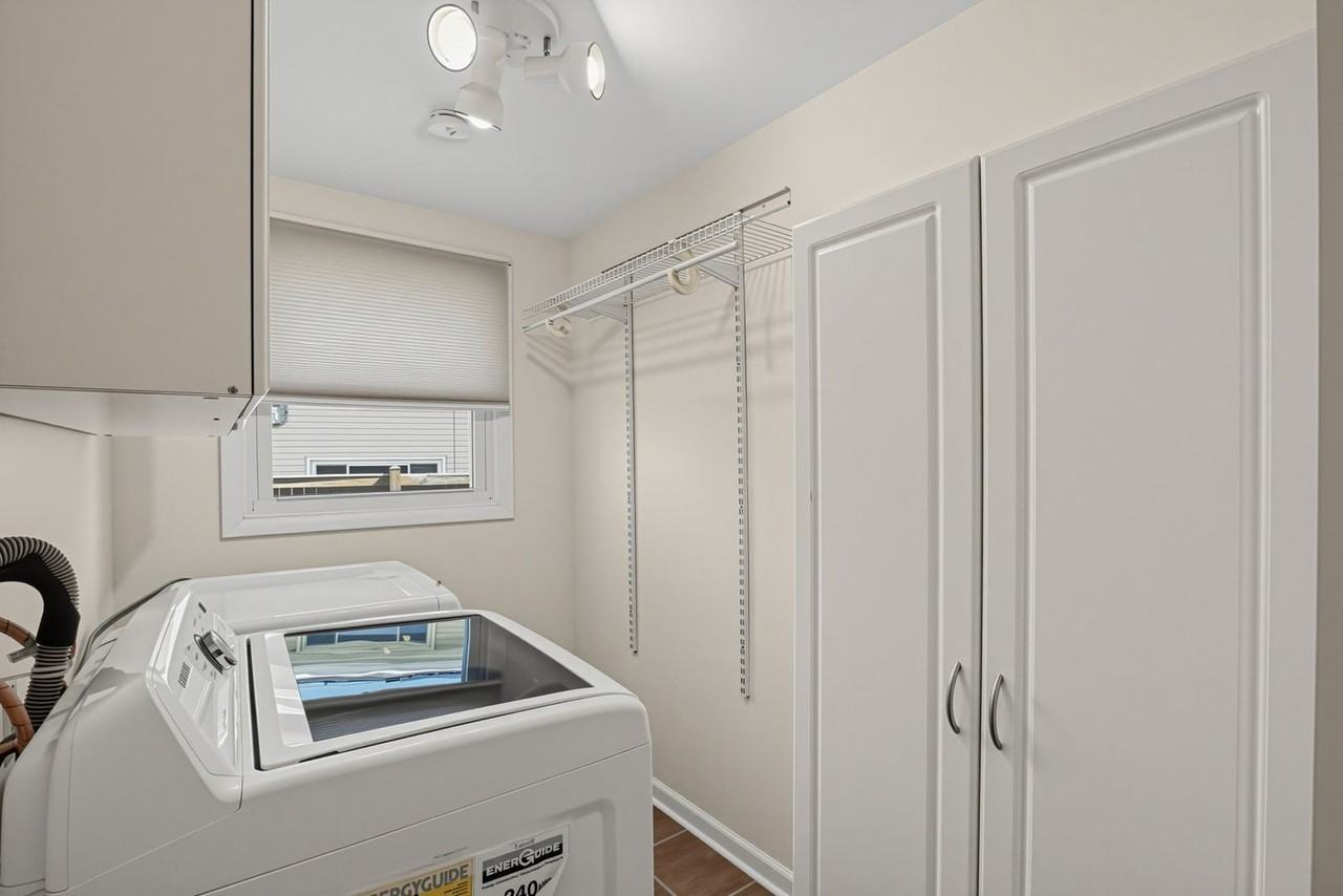 2416 Pinefield Rd - Photo 5 of 15