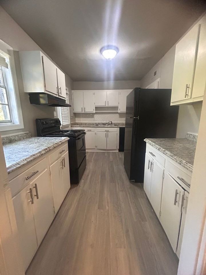 237 Ridgewood Ave #237 - Photo 3 of 20