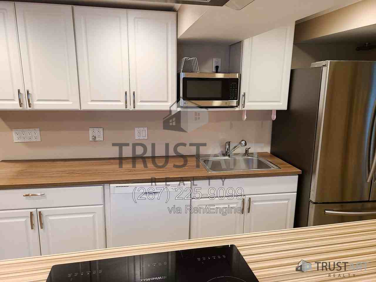 9716 Roosevelt Blvd #B - Photo 2 of 17