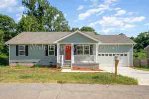 featured image of 400 W 9th St