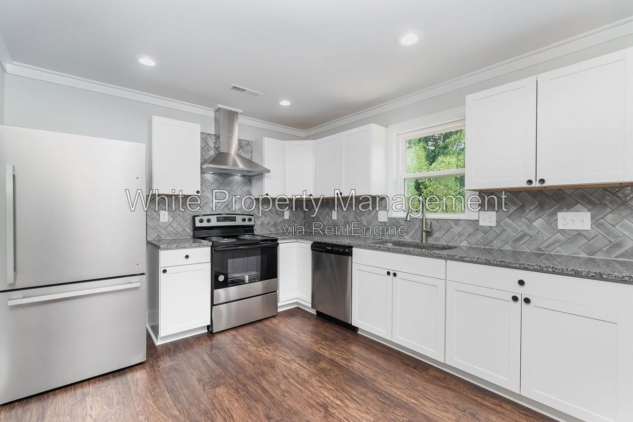 400 W 9th St - Photo 4 of 20