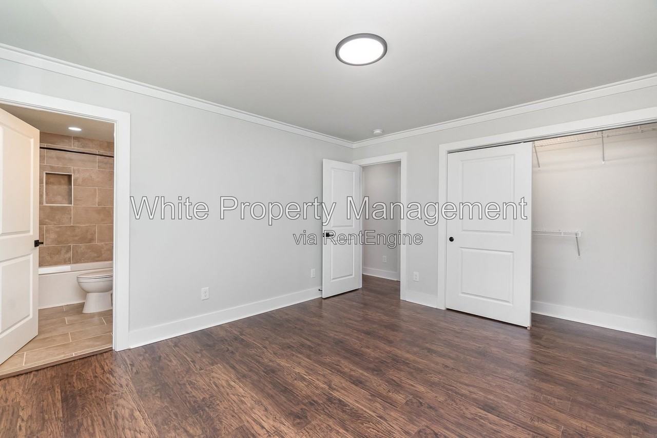 400 W 9th St - Photo 6 of 20