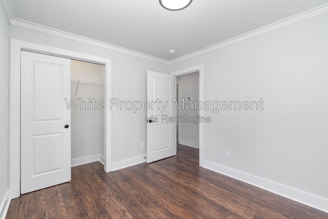 400 W 9th St - Photo 7 of 20