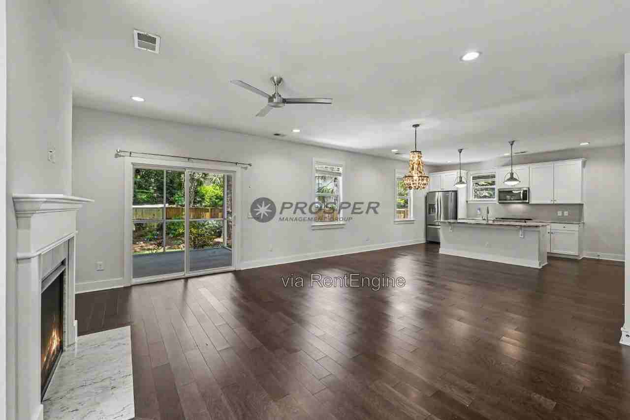 1514 Grimball Road Ext - Photo 5 of 44