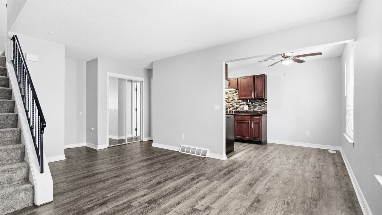 5916 Walnut Cir Apt A14 - Photo 6 of 16