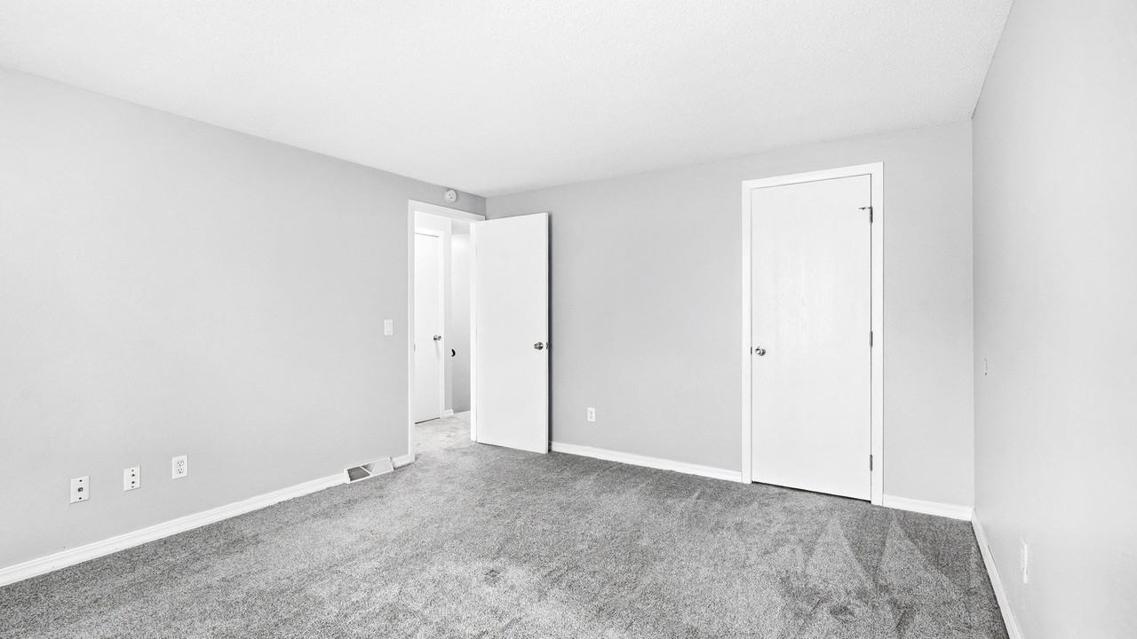 5916 Walnut Cir Apt A14 - Photo 7 of 16