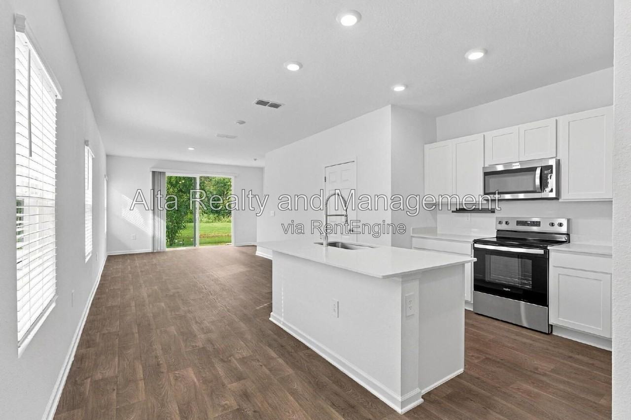 662 Celtic Dr - Photo 4 of 24