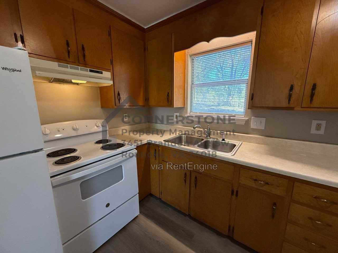 113 18th St Se - Photo 3 of 19