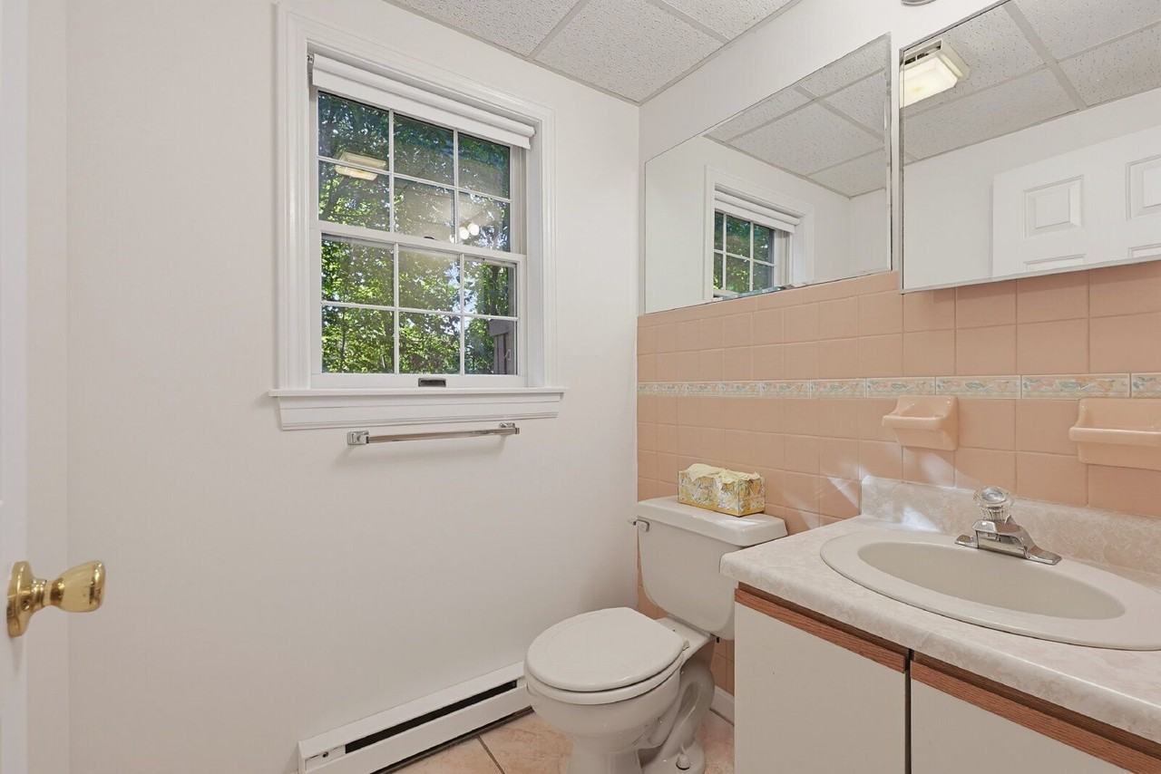 14 Fallon Ct - Photo 6 of 17