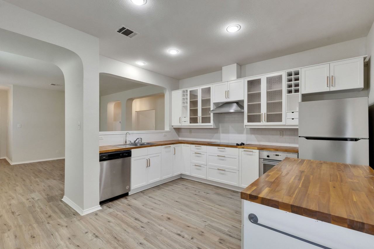 521 New Country Rd #T2 - Photo 2 of 50