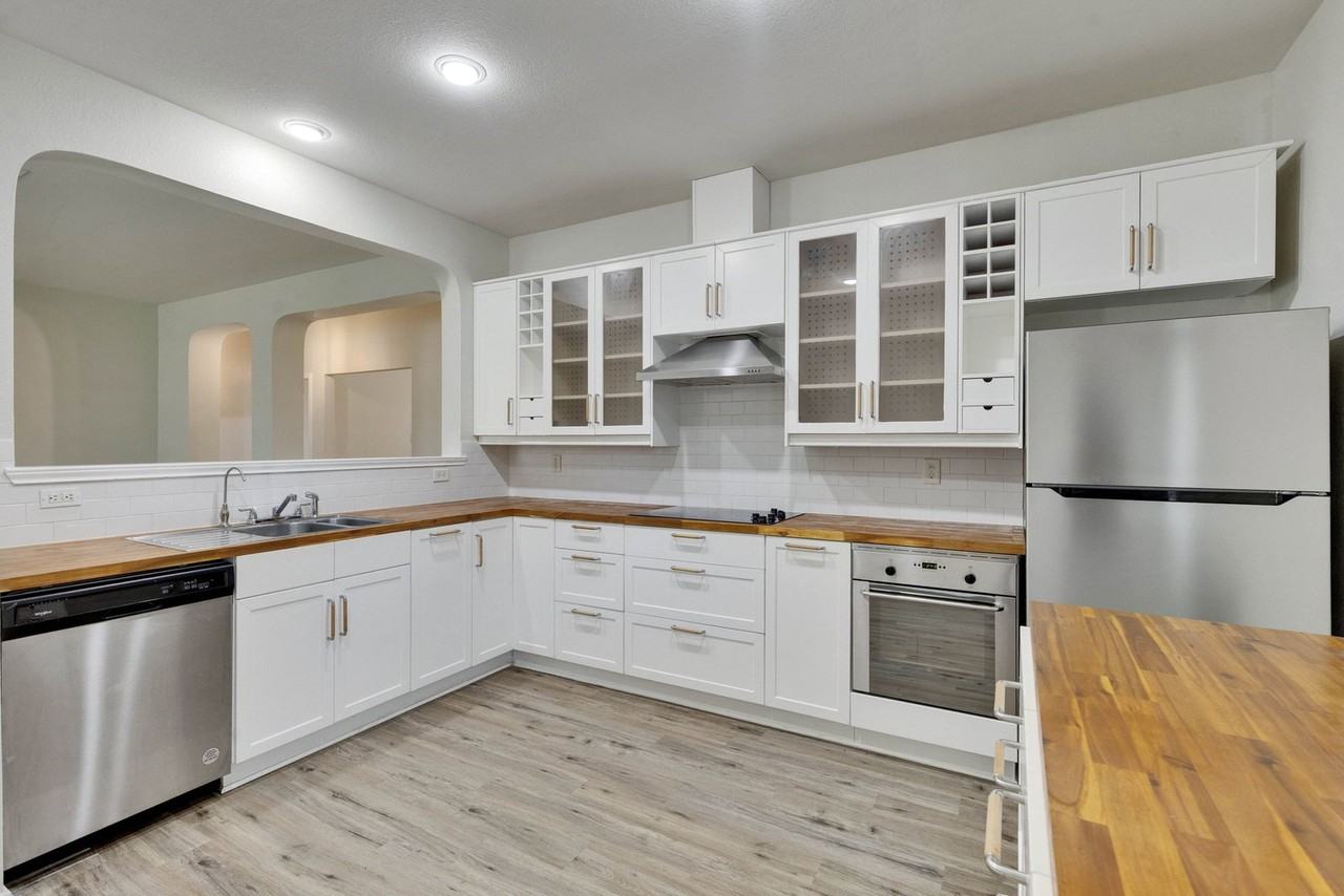 521 New Country Rd #T2 - Photo 3 of 50