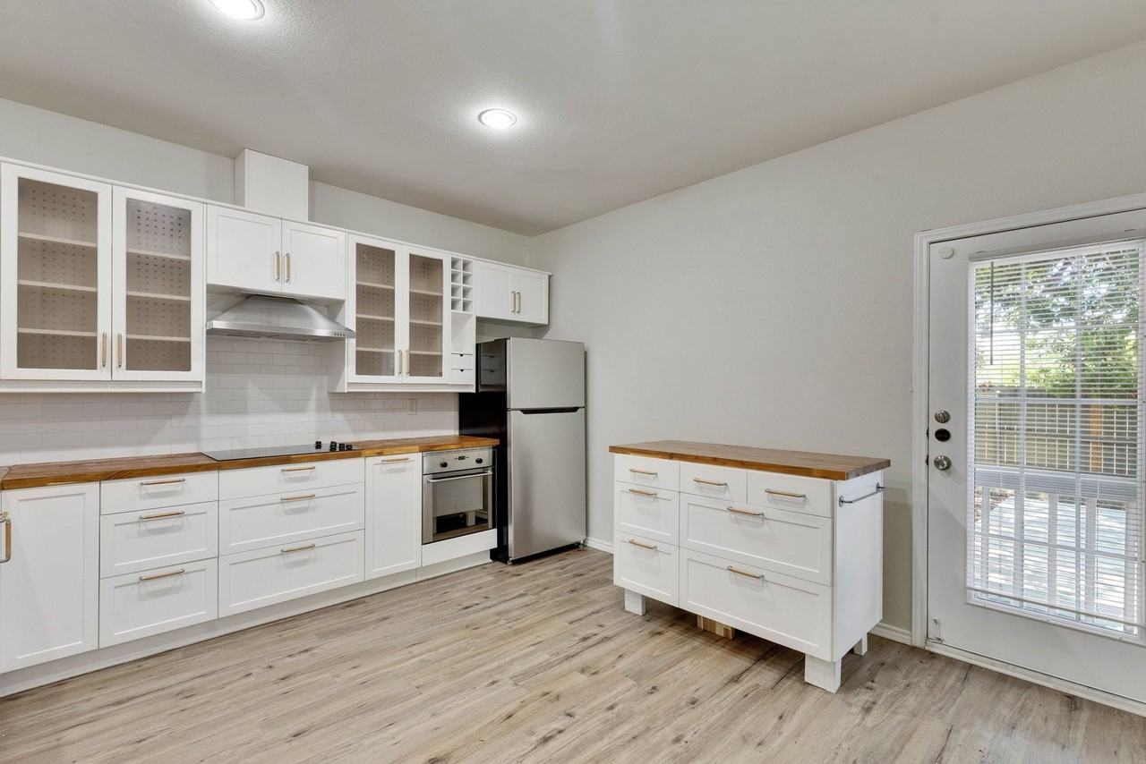521 New Country Rd #T2 - Photo 4 of 50