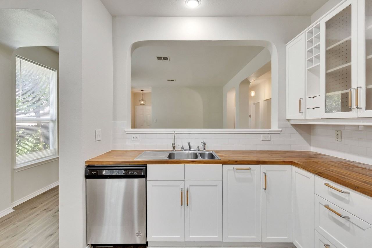521 New Country Rd #T2 - Photo 6 of 50