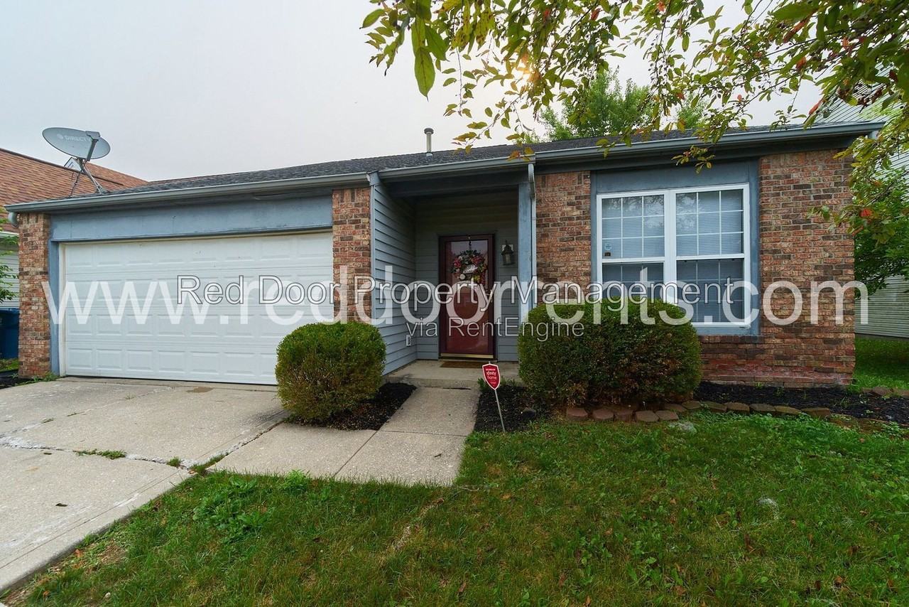 6029 Tybalt Ln - Photo 3 of 25