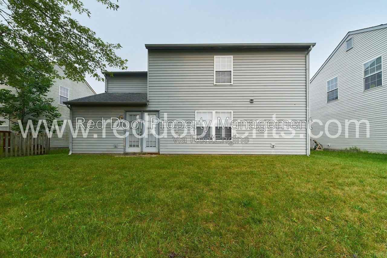 6029 Tybalt Ln - Photo 4 of 25