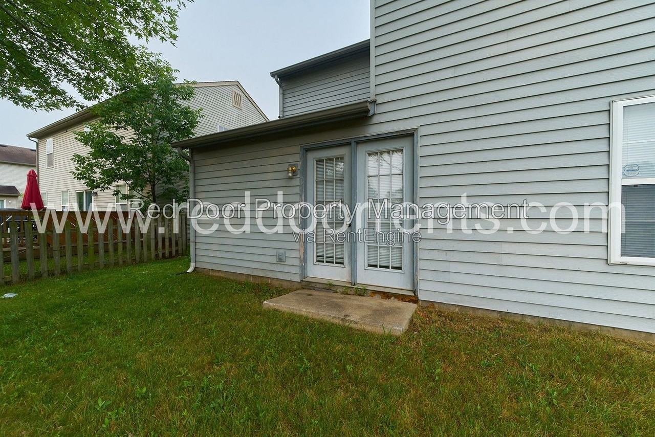 6029 Tybalt Ln - Photo 5 of 25